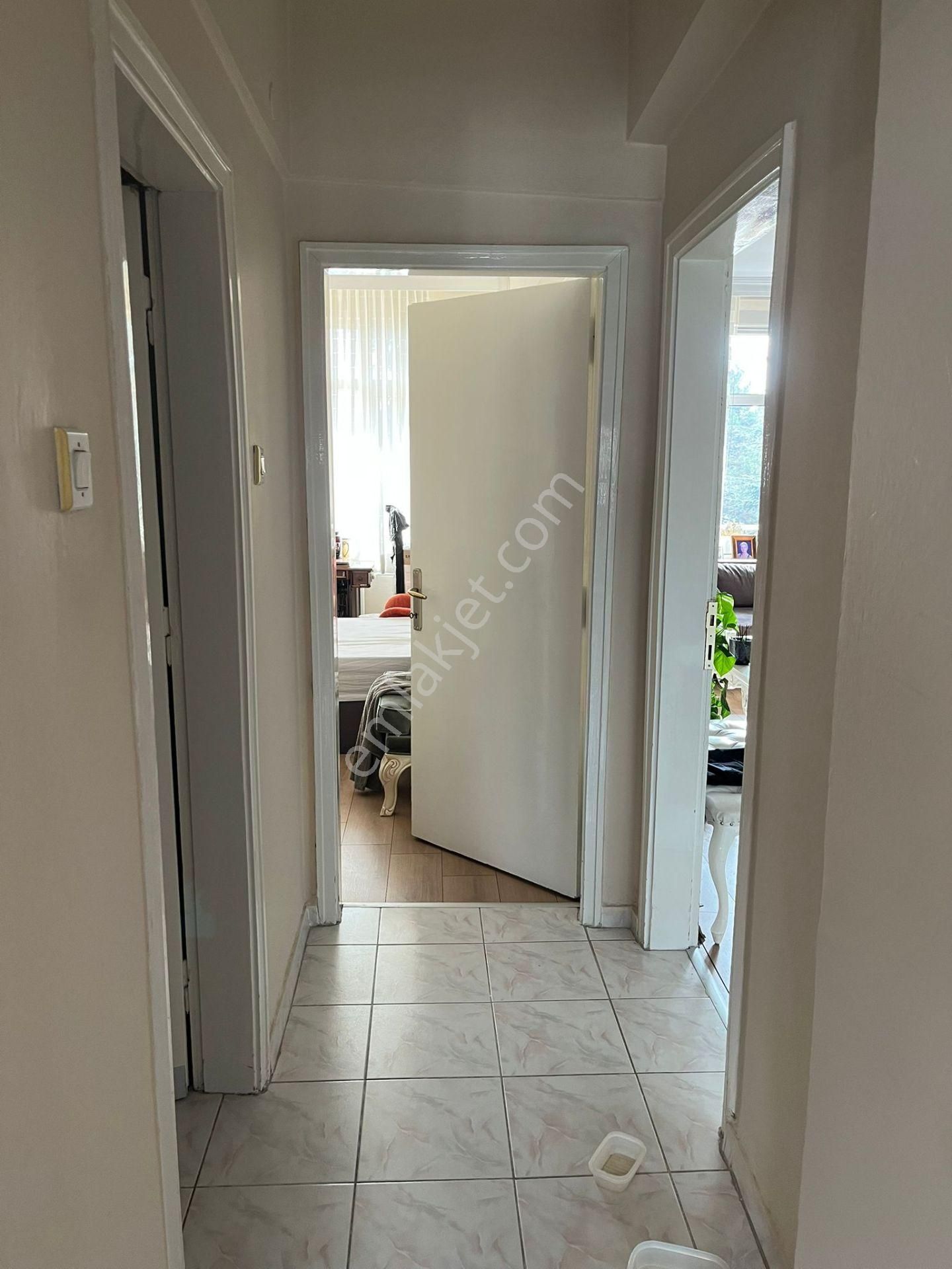 Bahçelievler 7.cadde Eser Sitesinde Katta 2+1 Satılık Daire - Görsel 4