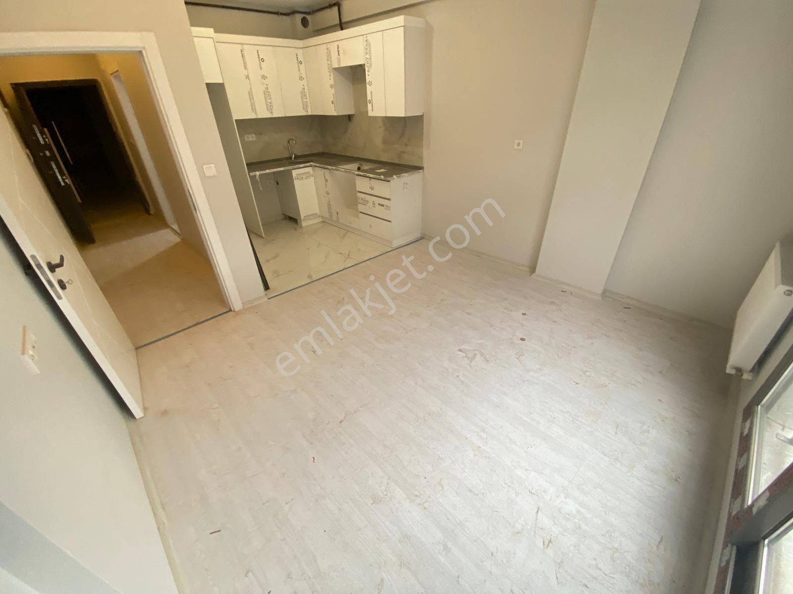 Acill Buca Ufuk Mah.de Telsizler Yakını 2+1 80m2 Dgazlı A.mutfak Sıfır Satılık Daire