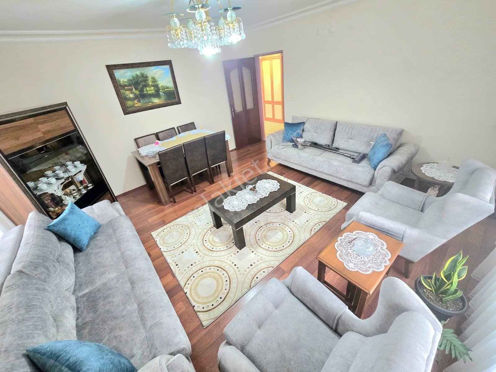 Refik Saydam Cad. Üzeri Orta Katta Ön Cephe 3+1 Bağımsız