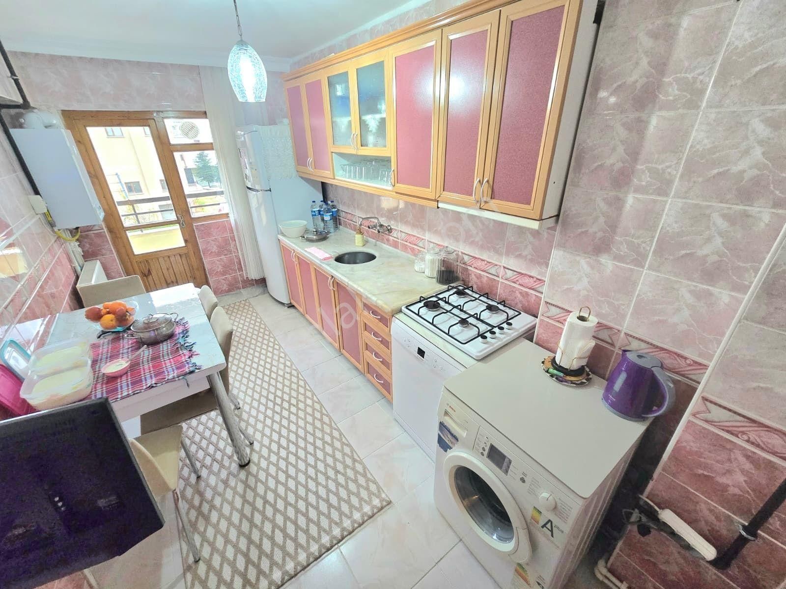 Refik Saydam Cad. Üzeri Orta Katta Ön Cephe 3+1 Bağımsız - Görsel 31