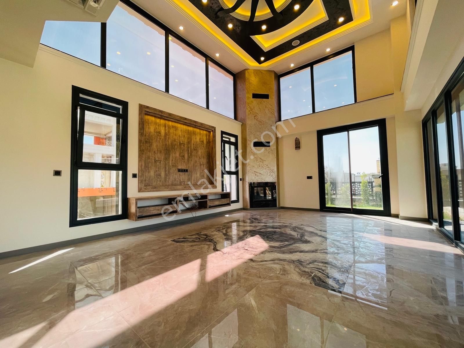 Geceyi Aydınlatan Satılık Villa - Görsel 15