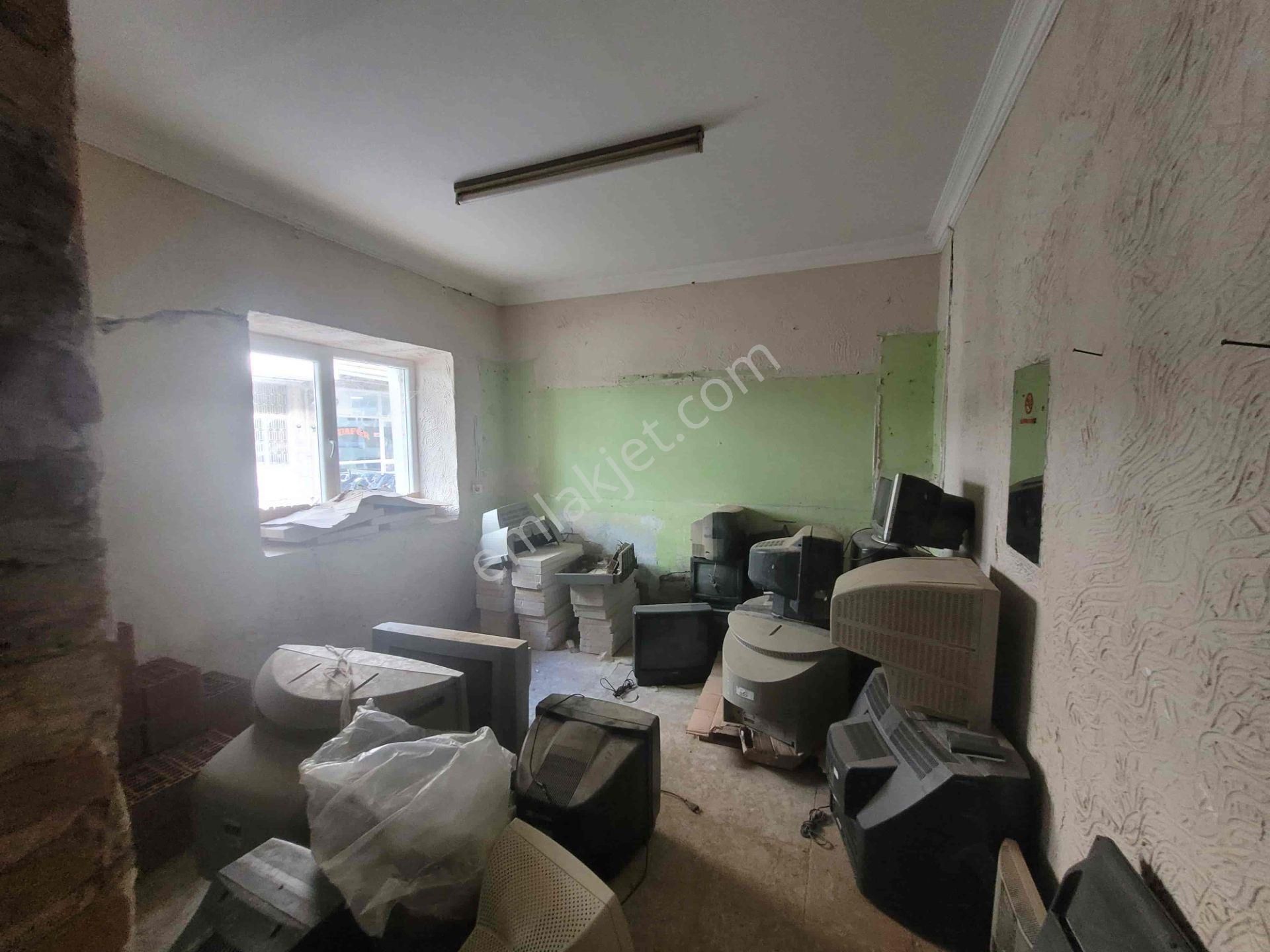 Meta'dan 4 Kat İmarlı 194 M² Arsada Alt Katı Dükkan 2 Kat Ev - Görsel 8