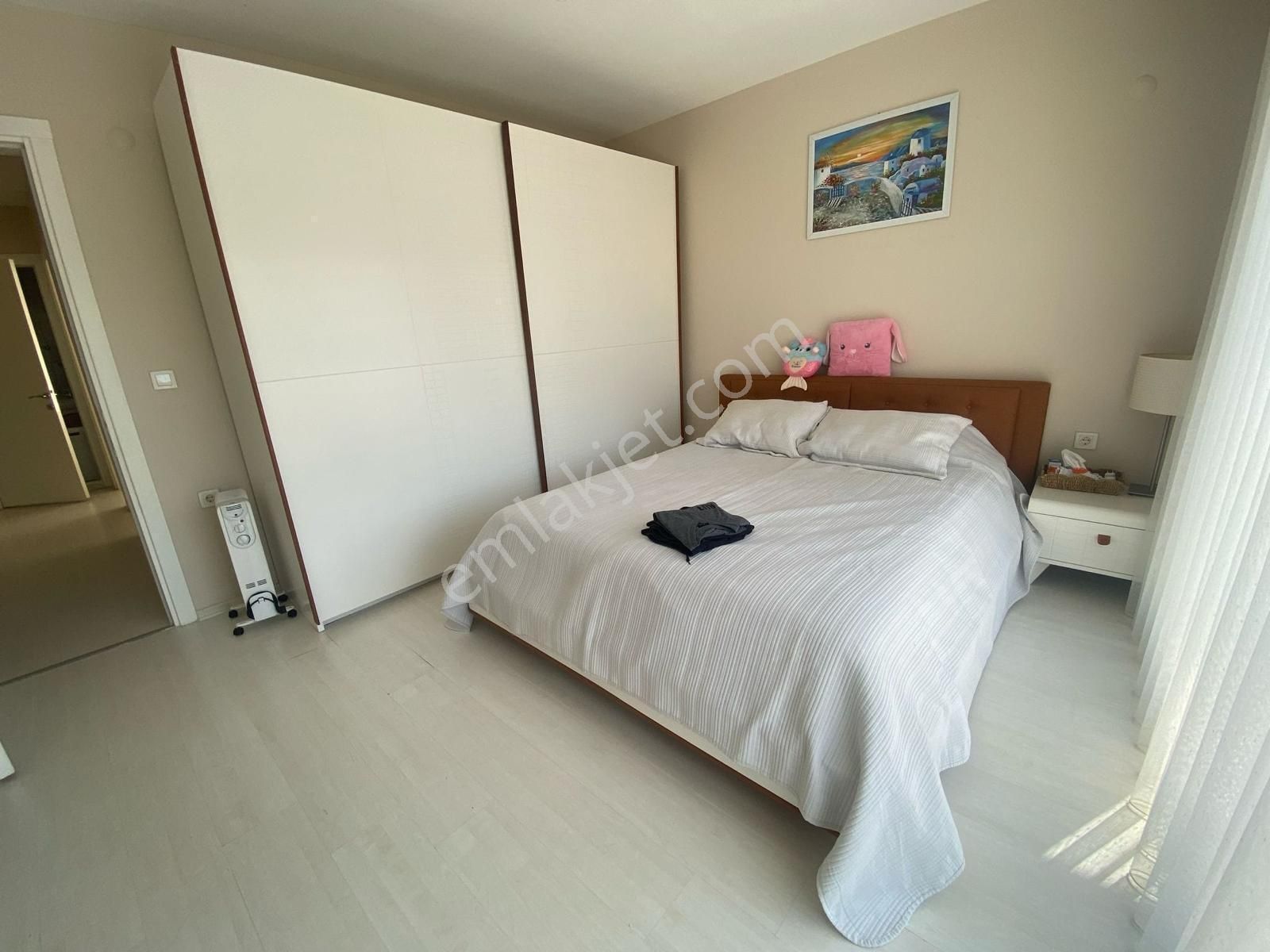 Çeşme Denize 50m Manzaralı Satılık 3+1 Villa - Görsel 20