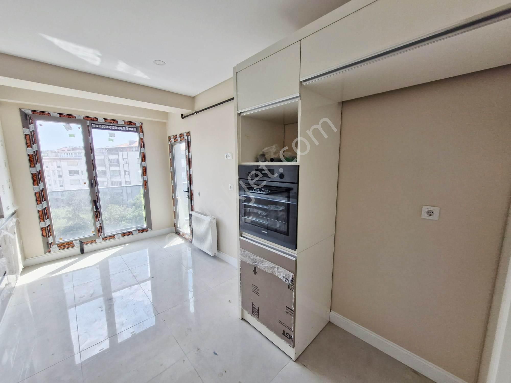 Yasemin Konakları Yakını Sitede 3+1 130m2 Otoparklı 0 Ara Kat - Görsel 4