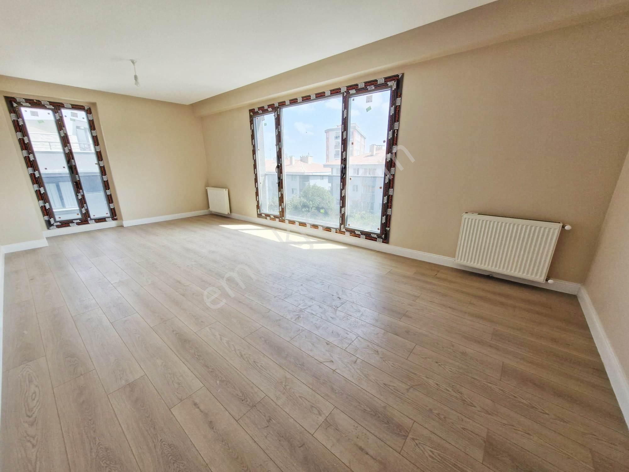 Yasemin Konakları Yakını Sitede 3+1 130m2 Otoparklı 0 Ara Kat - Görsel 6