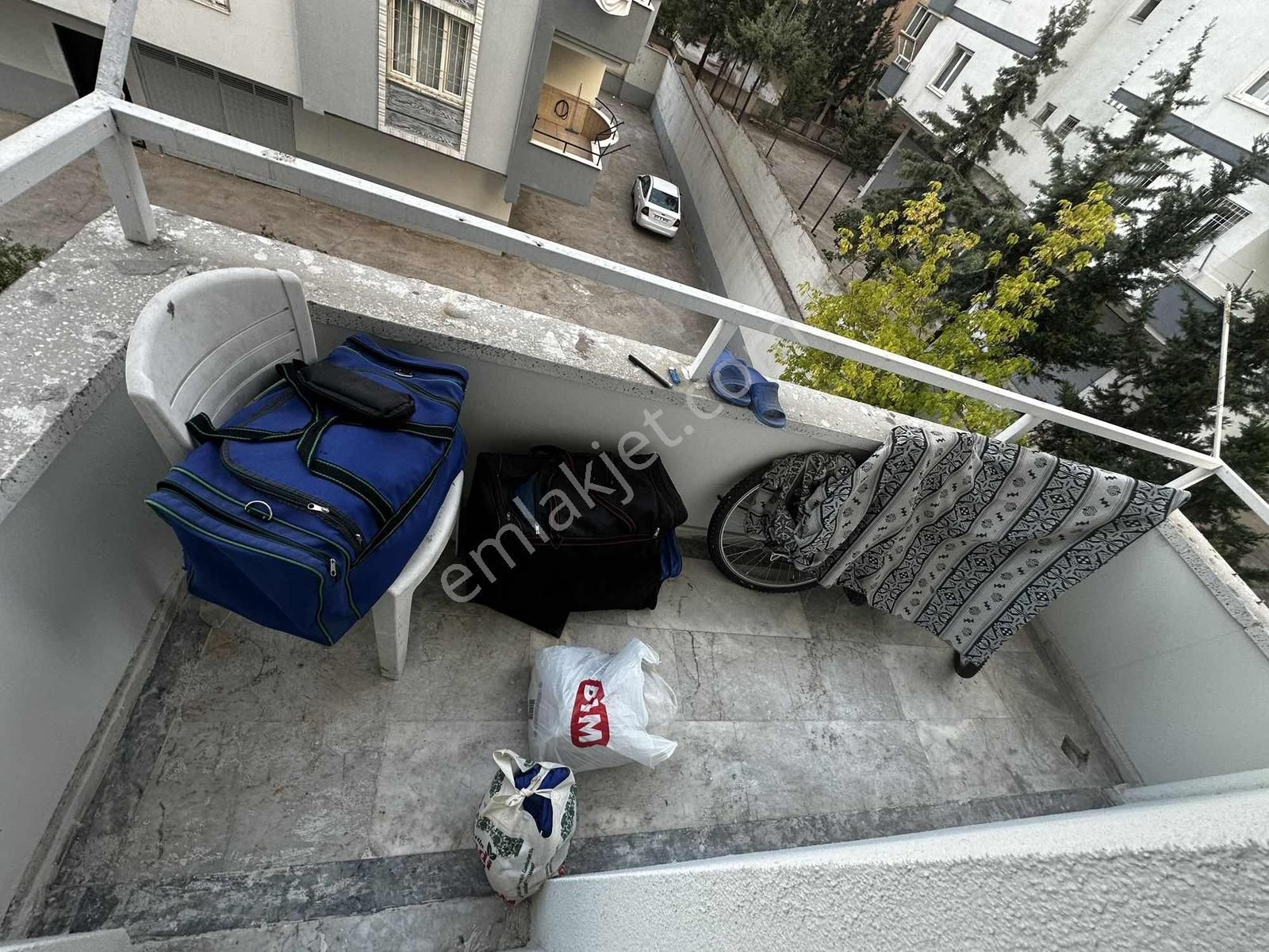 Yeditepe Mahallesinde Geniş Yerden Isıtmalı 3+1 Fırsat Daire - Görsel 8