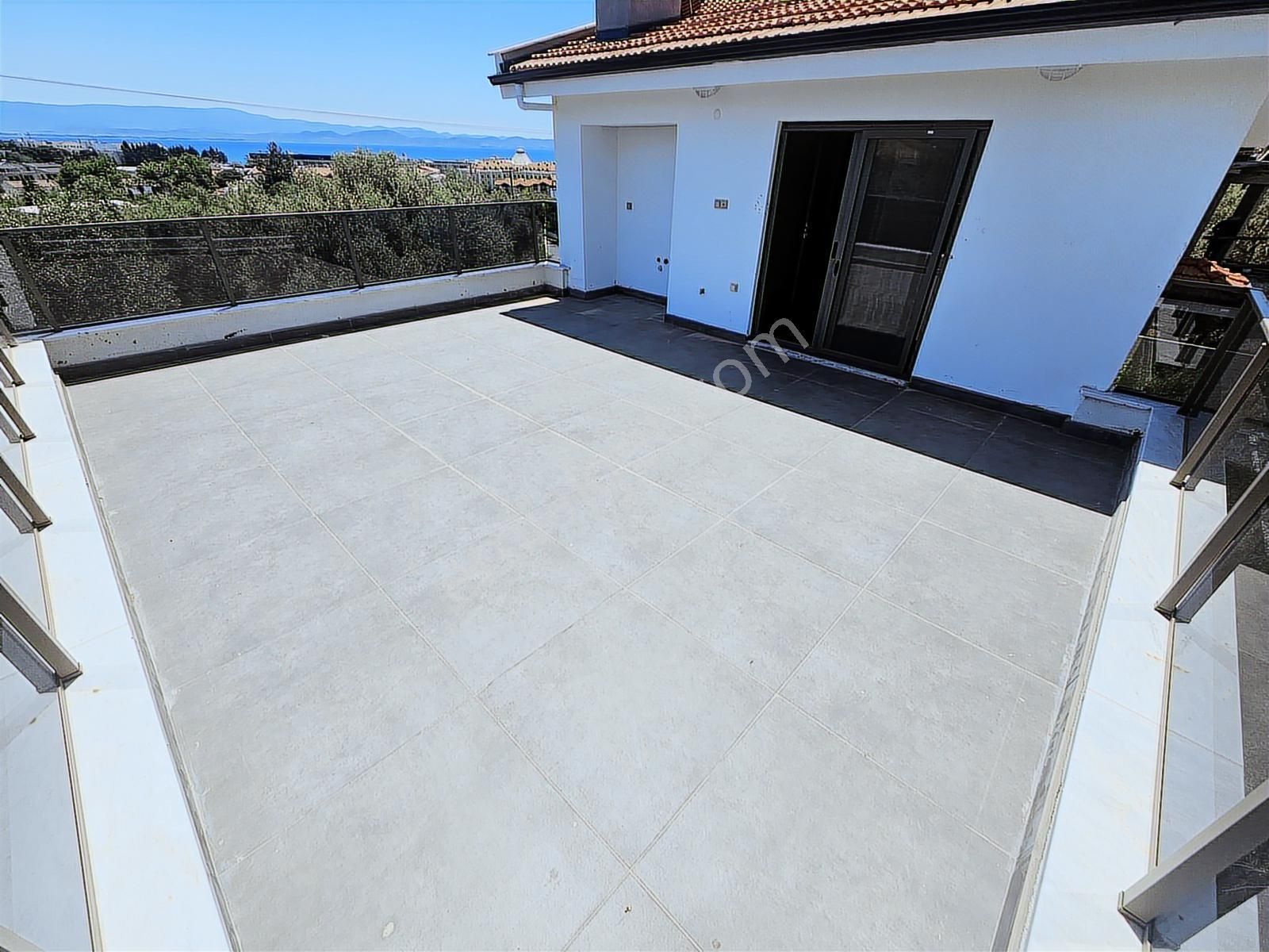 Eu Gayrimenkulden Girişte 2 Odalı Tek Müstakil 4+1 Villa - Görsel 33