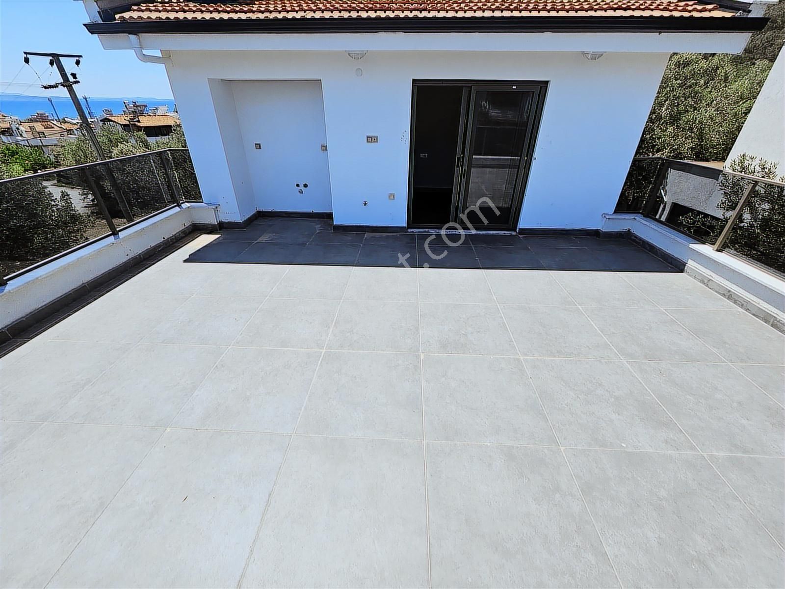 Eu Gayrimenkulden Girişte 2 Odalı Tek Müstakil 4+1 Villa - Görsel 35