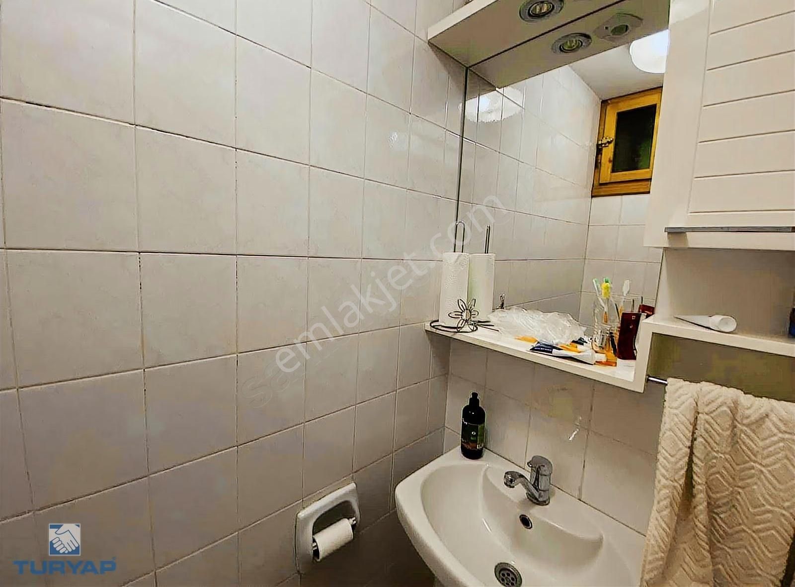 Turyap'tan Fenerbahçe Sahile Çok Yakın Balkonlu Büyük 3+1 - Görsel 11