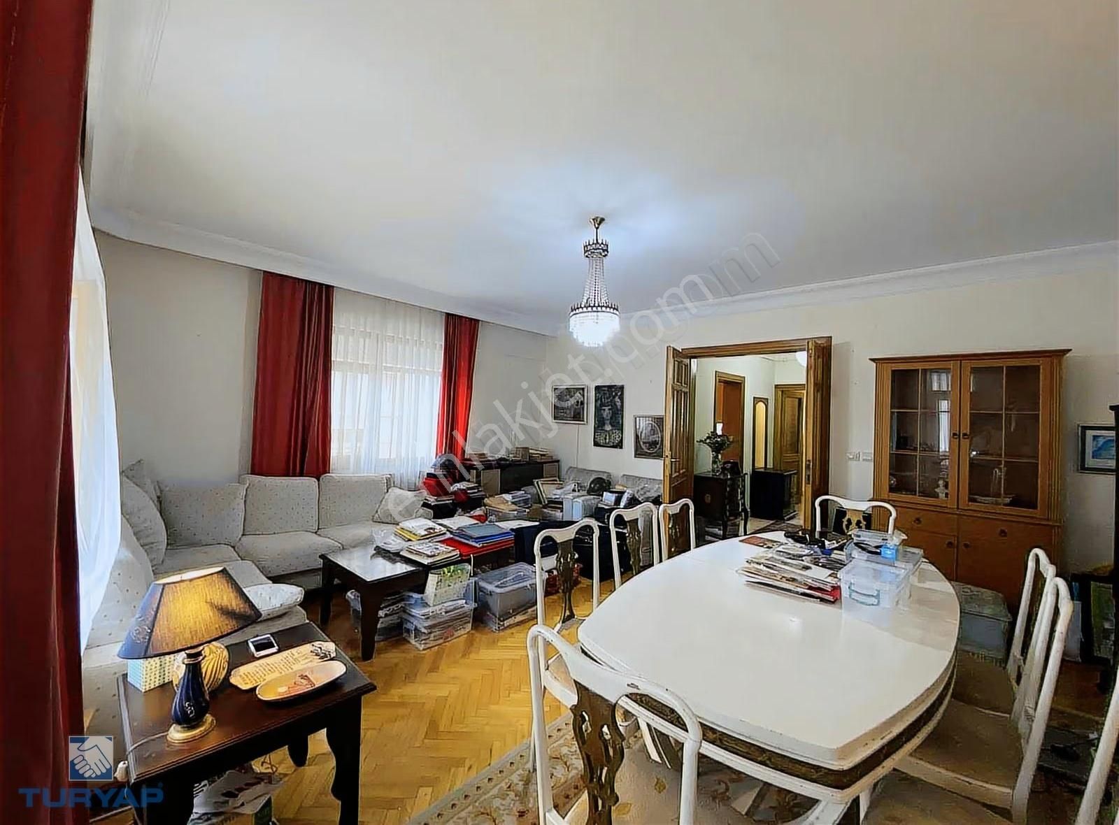 Turyap'tan Fenerbahçe Sahile Çok Yakın Balkonlu Büyük 3+1 - Görsel 6