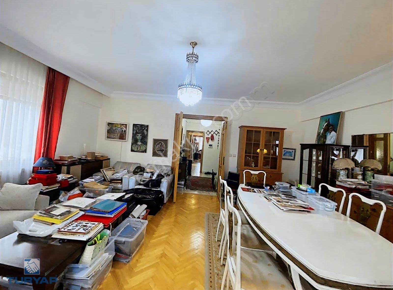 Turyap'tan Fenerbahçe Sahile Çok Yakın Balkonlu Büyük 3+1 - Görsel 24