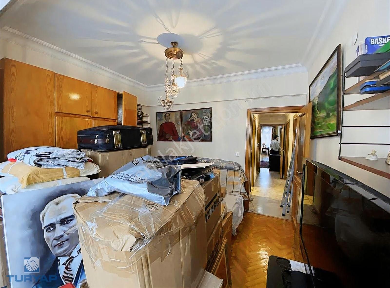 Turyap'tan Fenerbahçe Sahile Çok Yakın Balkonlu Büyük 3+1 - Görsel 13