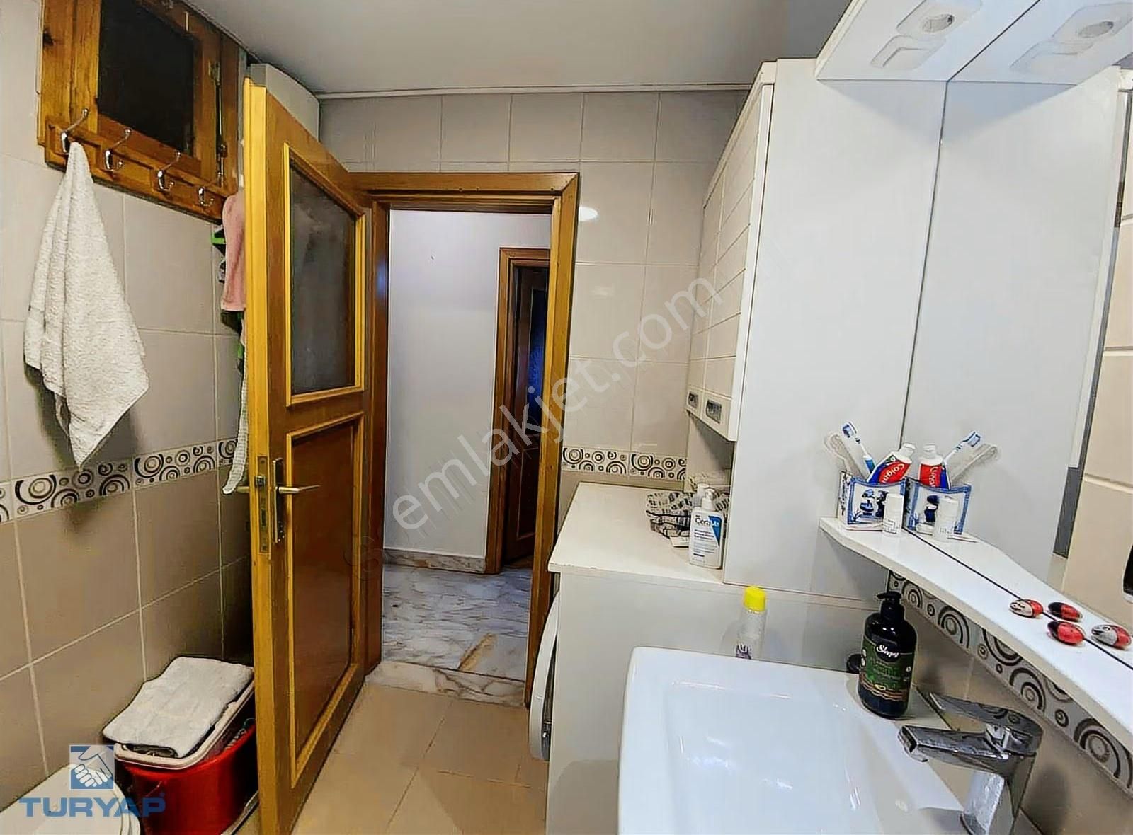 Turyap'tan Fenerbahçe Sahile Çok Yakın Balkonlu Büyük 3+1 - Görsel 25