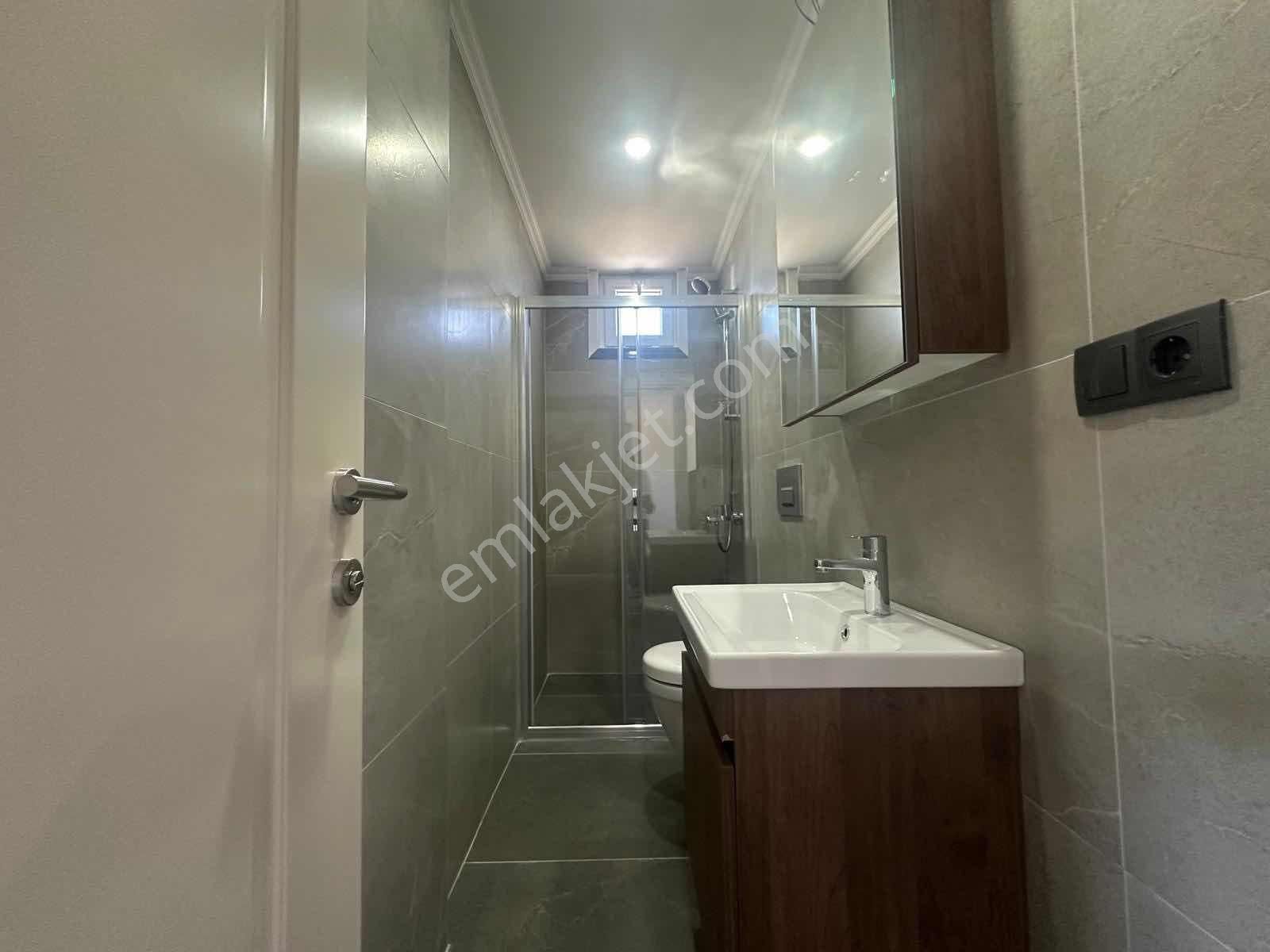 Çengelköyün En İyi Konumunda Lüx 5+2 Dublex Daire - Görsel 21