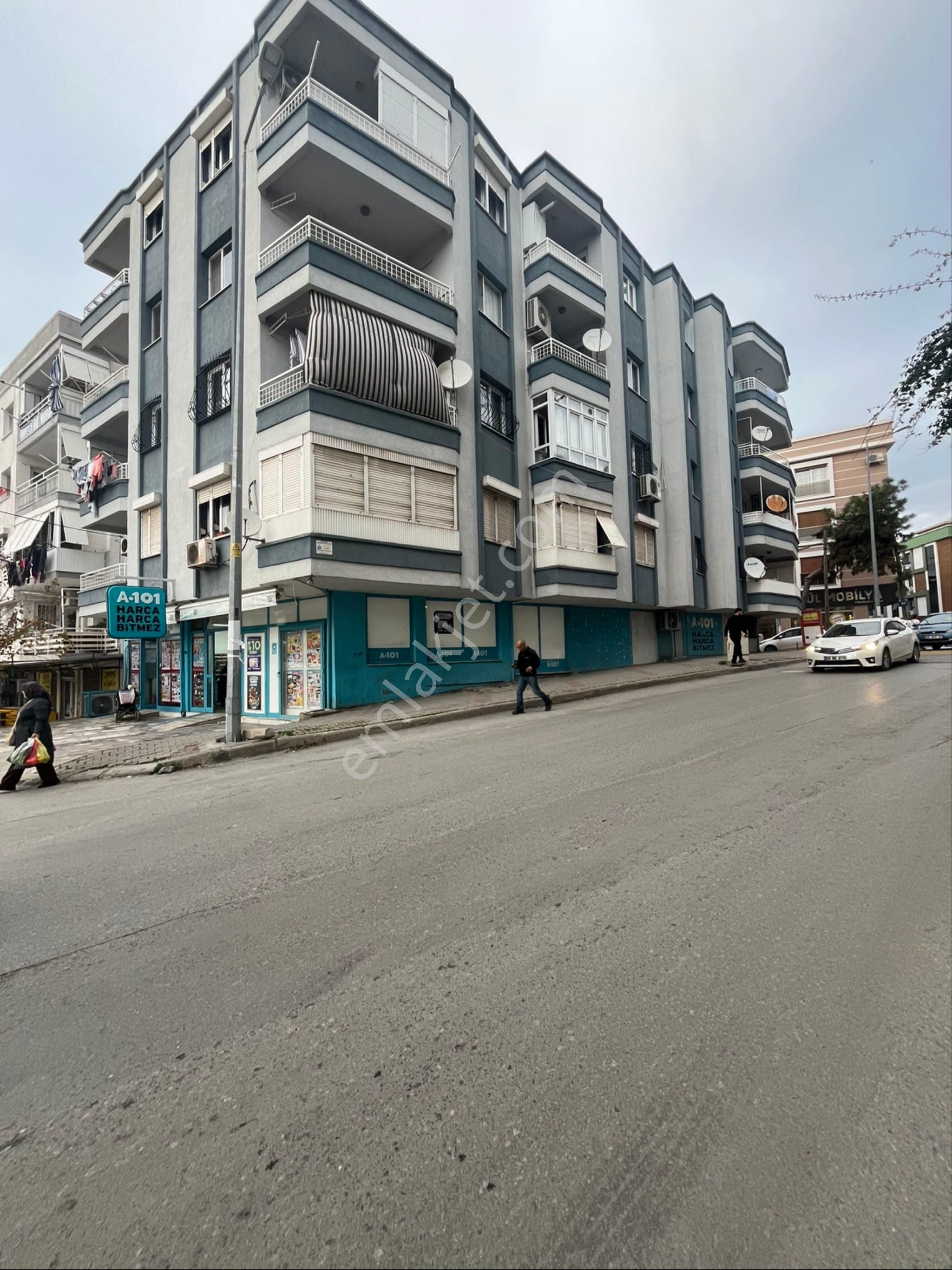 İzmir Buca Yenigün Mah. Satılık 3+1 Full Tadilatlı Daire