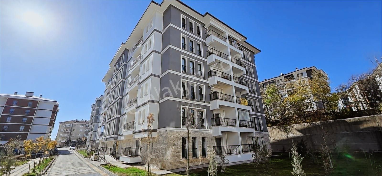 Msyapı Emlaktan Menekşe Toki Evlerinde 3+1 Satılık Daire