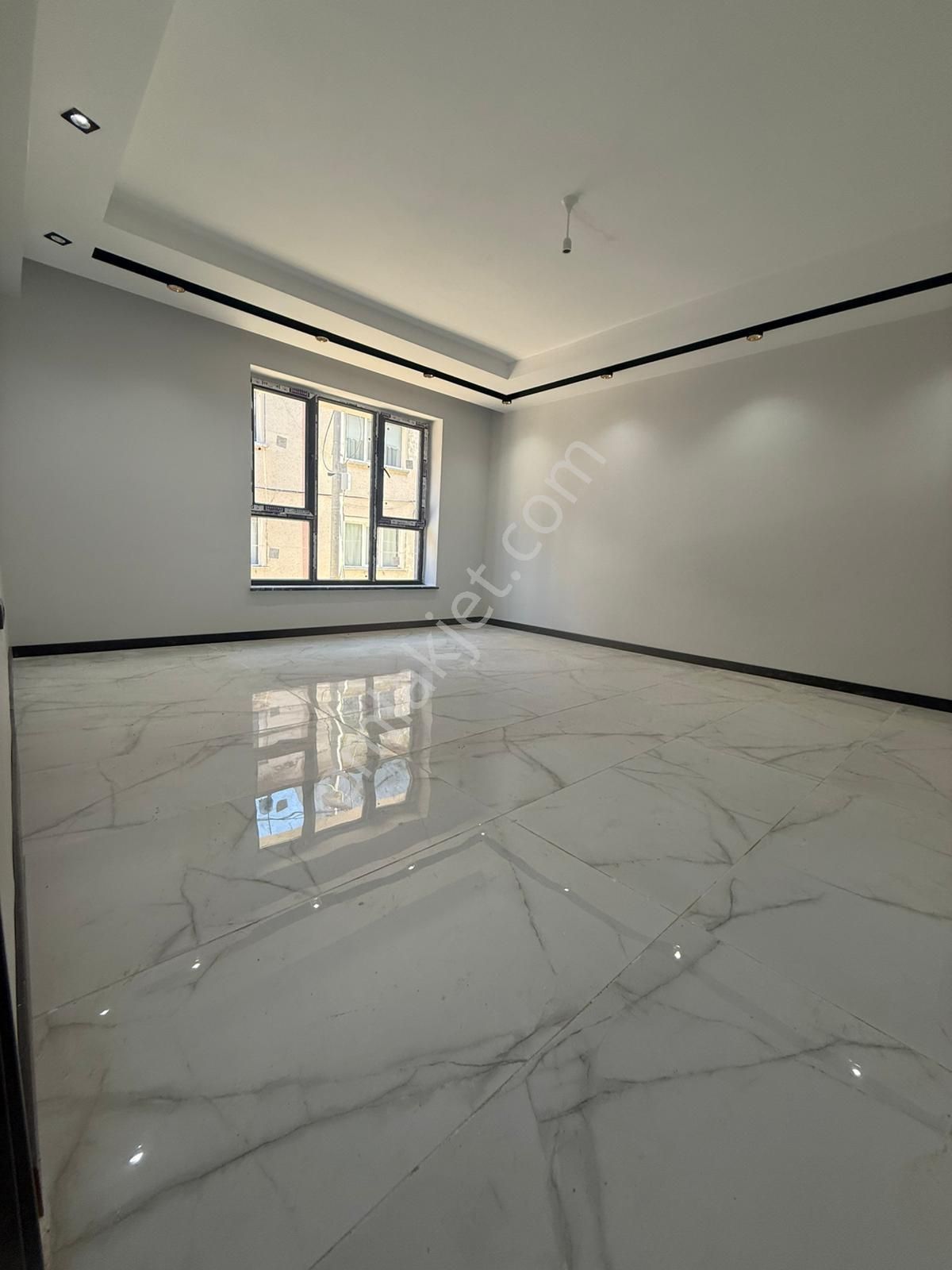 Özgür Gayrimenkul'den Şirintepe Mh.'de Satılık 3+1 Lüx Daire