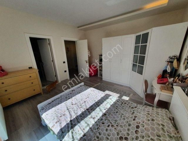 Kuşadası Ege Mahallesinde Bahçeli 3+1 Satılık Daire - Görsel 6