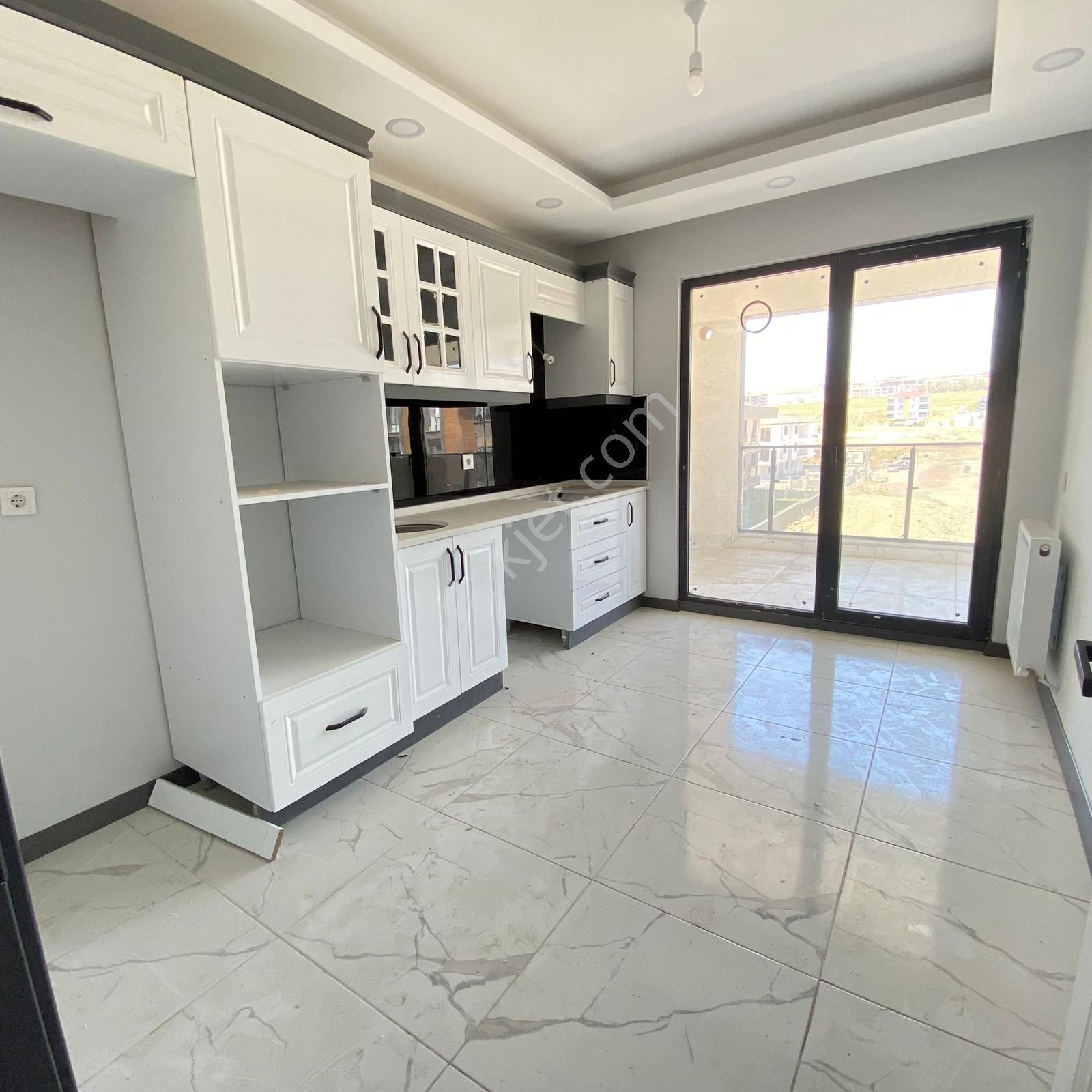 Çorlu Rumeli Mahallesinde Fırsat 2+1 Satılık Daire