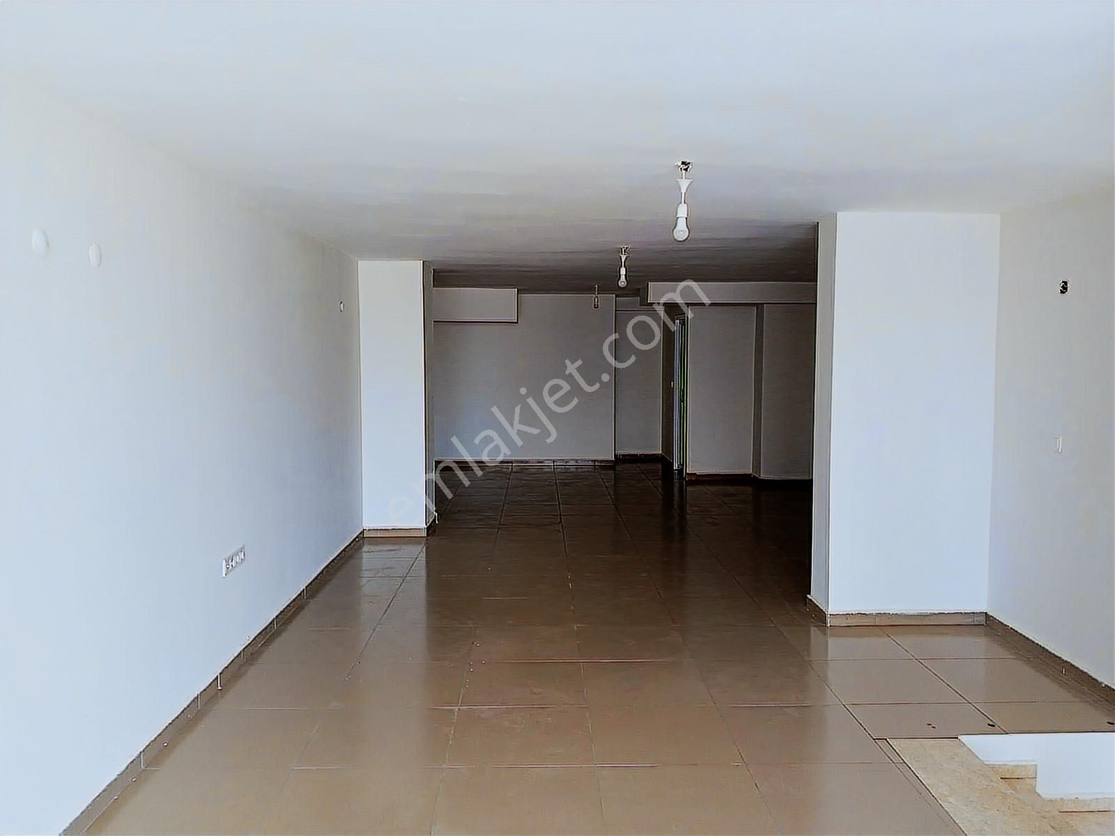 Kepez Habibler Mahallesi Ana Cad Üzeri 3 Katlı Kiralık Dükkan - Görsel 3