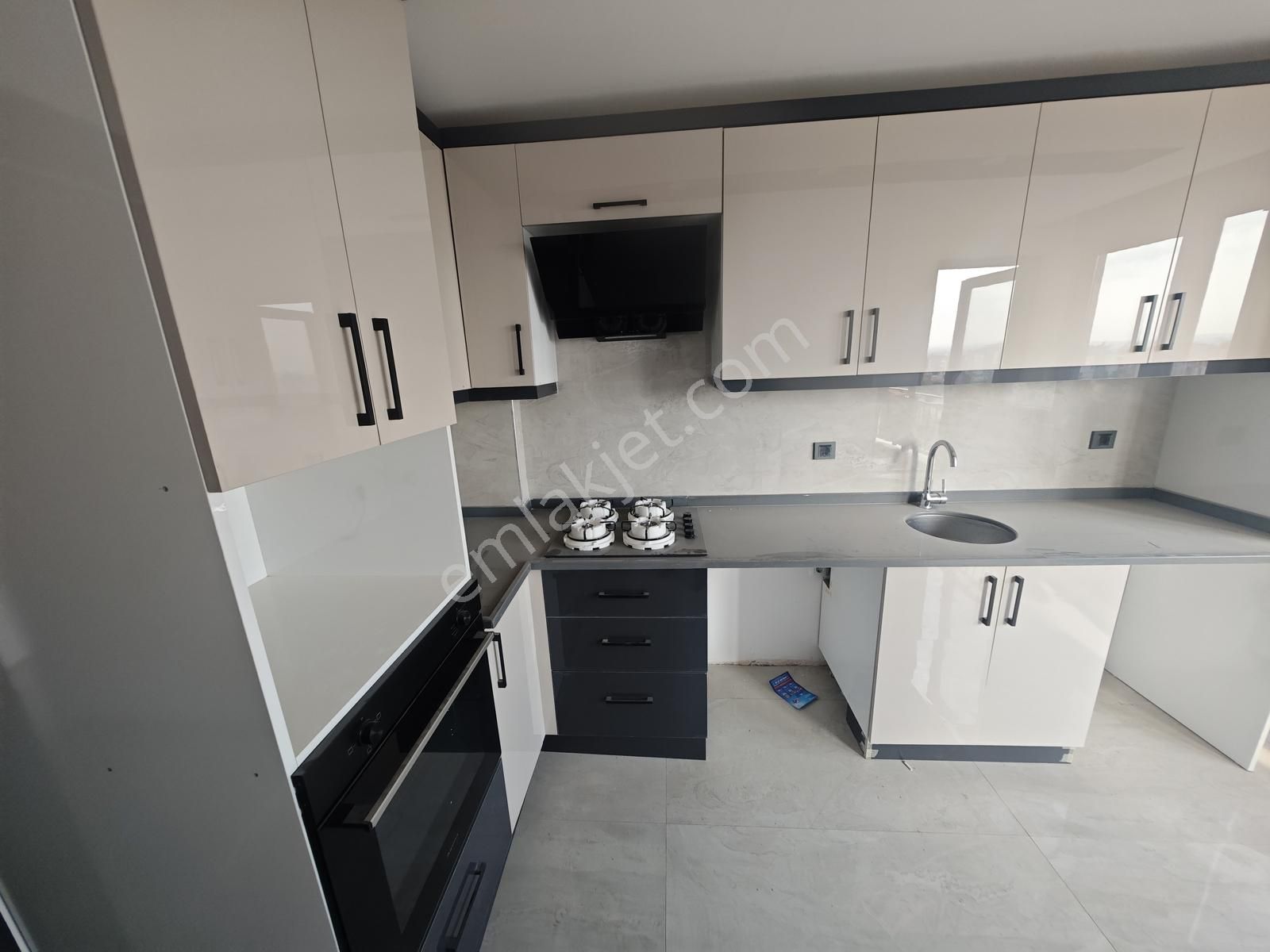 Fevziçakmak 3+1 Şehir Manzaralı Geniş Daire - Görsel 4