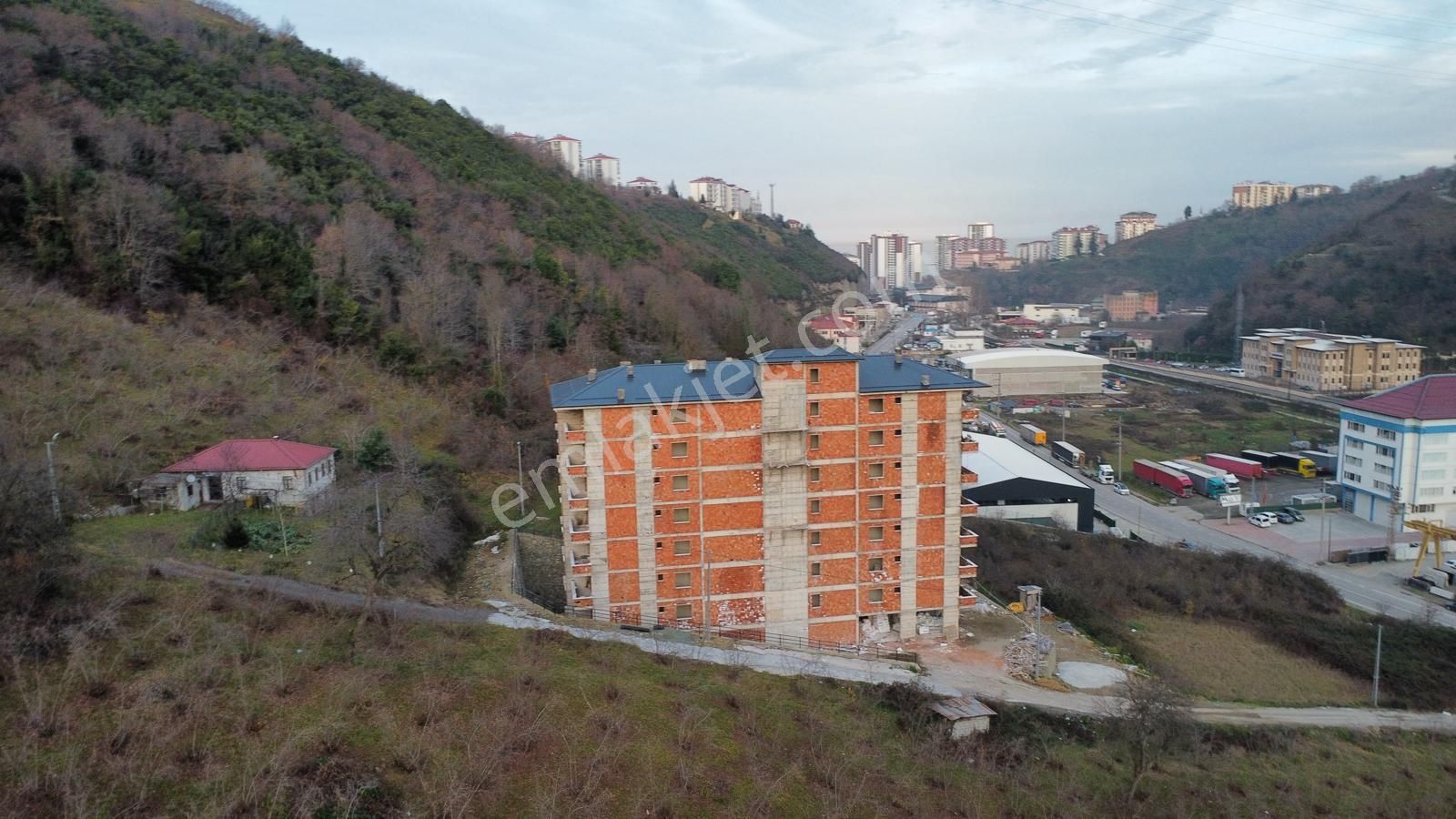 Trabzon Kaşüstü'nde Satılık 1+1 Daire (%50 Peşin + 10 Taksit) - Görsel 2