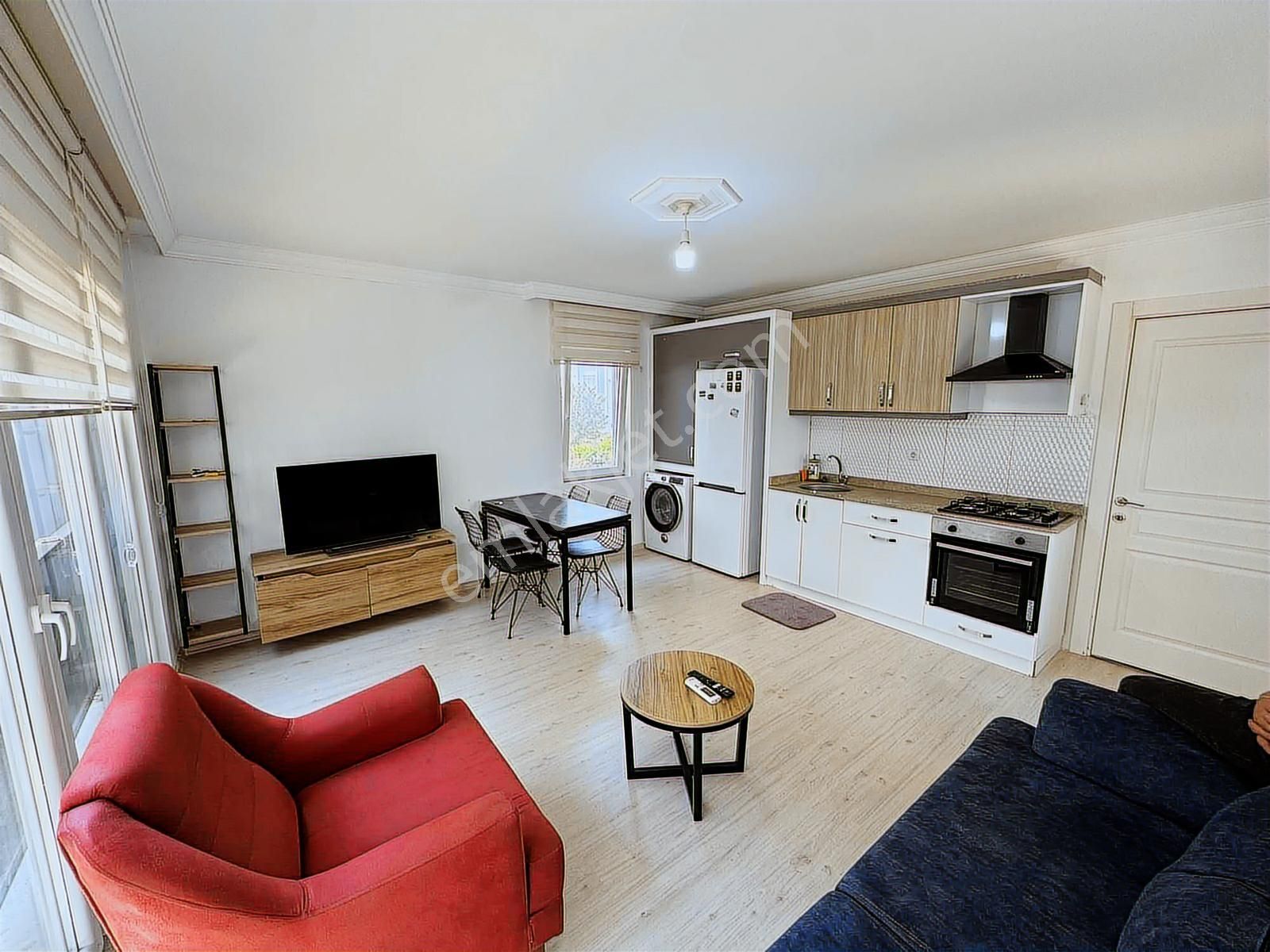 Satılık Daire 1+1 Eşyalı Havuzlu Site İçi Güzeloba - Görsel 2