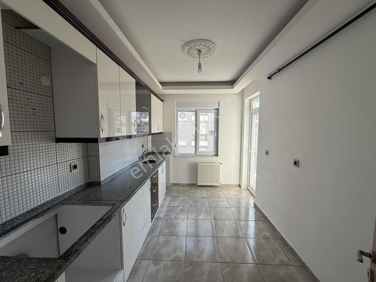 Hüsnü Karakaşta Doğalgazlı Kombili Asansörlü 2+1 Daire - Görsel 29