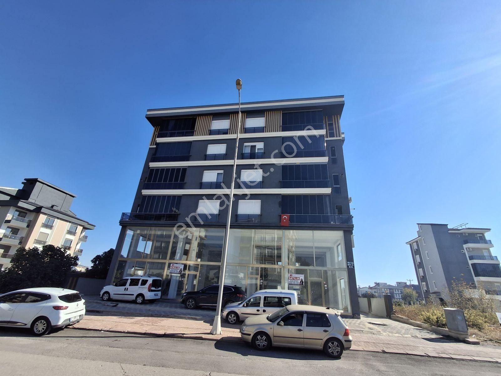Kiralık Dükkan Döşemealtı Yeniköy 270m2