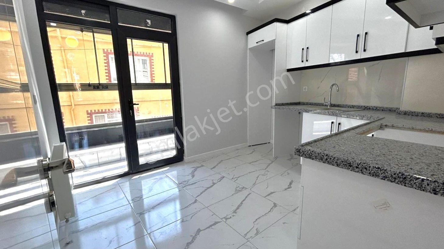 Recep Ümit Emlak'tan Şarhöyük Çarşı Merkezde[iskanlı] Satılık Özel Garajlı Sıfır 3+1 Daireler. - Görsel 3