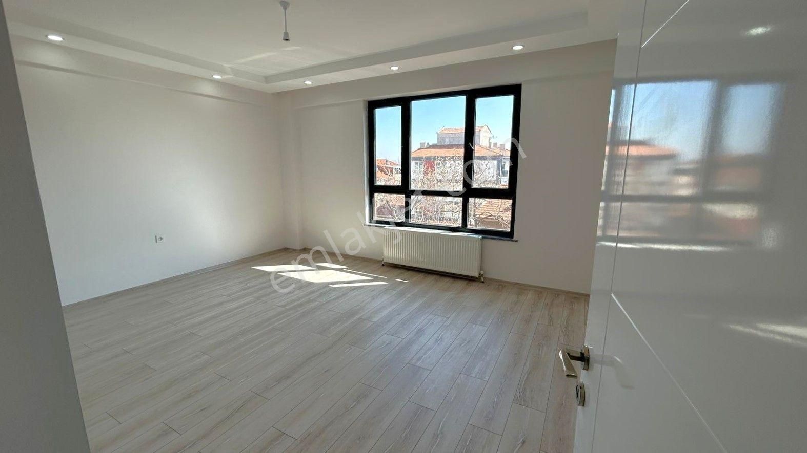 Recep Ümit Emlak'tan Şarhöyük Çarşı Merkezde[iskanlı] Satılık Özel Garajlı Sıfır 3+1 Daireler. - Görsel 12