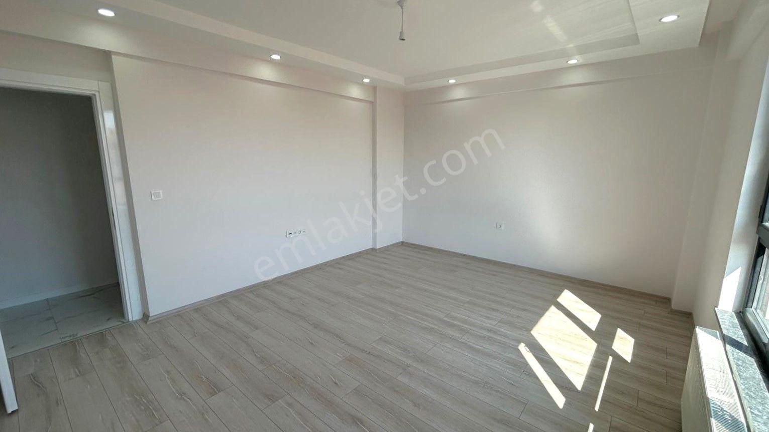 Recep Ümit Emlak'tan Şarhöyük Çarşı Merkezde[iskanlı] Satılık Özel Garajlı Sıfır 3+1 Daireler. - Görsel 18