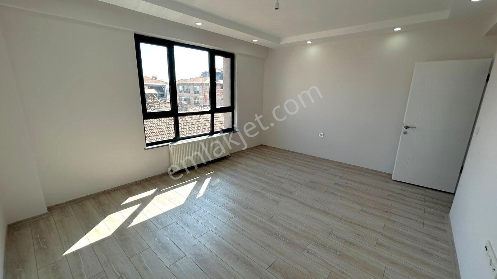 Recep Ümit Emlak'tan Şarhöyük Çarşı Merkezde[iskanlı] Satılık Özel Garajlı Sıfır 3+1 Daireler. - Görsel 17