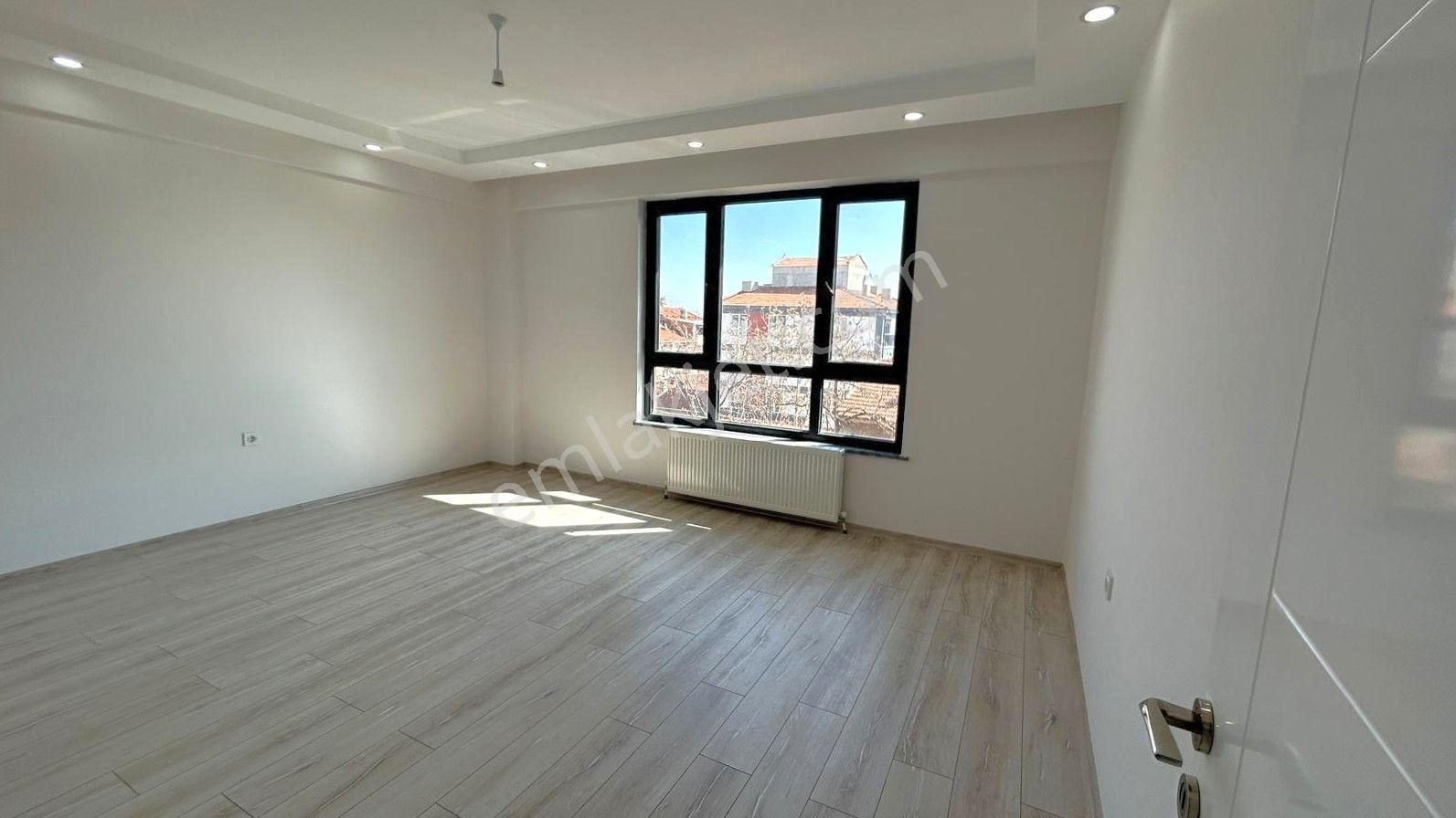 Recep Ümit Emlak'tan Şarhöyük Çarşı Merkezde[iskanlı] Satılık Özel Garajlı Sıfır 3+1 Daireler. - Görsel 13