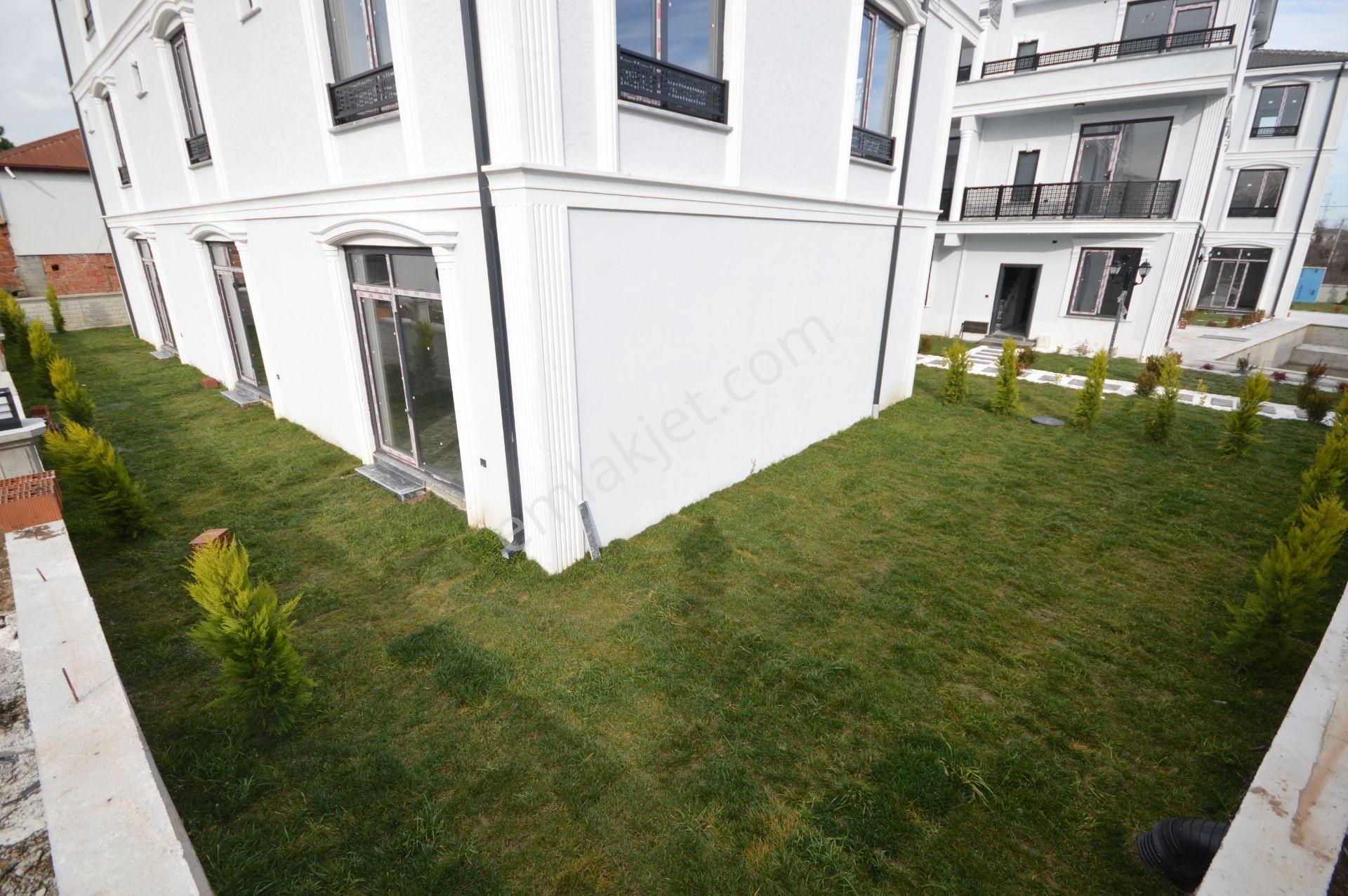 Karasu’da Satılık 3+1 Villa Modern Tasarımlı, Havuzlu - Görsel 27