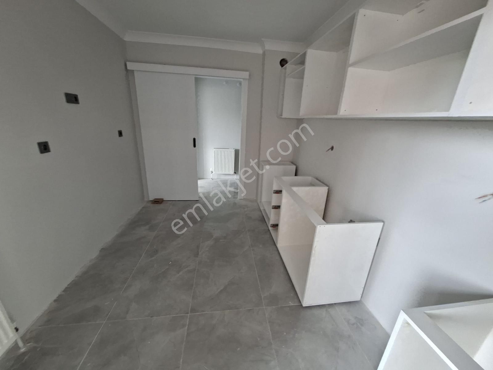 Melike Sokak'ta Mükemmel Konum Full Yapılı 5.kat Satılık 2+1 - Görsel 8