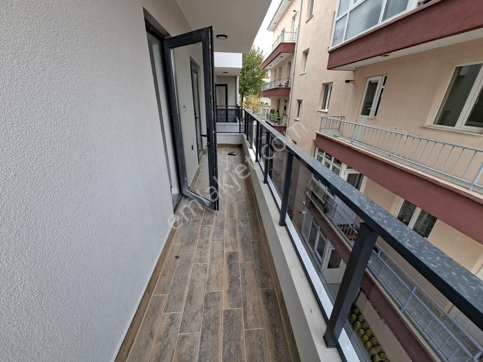 Melike Sokak'ta Mükemmel Konum Full Yapılı 5.kat Satılık 2+1 - Görsel 15