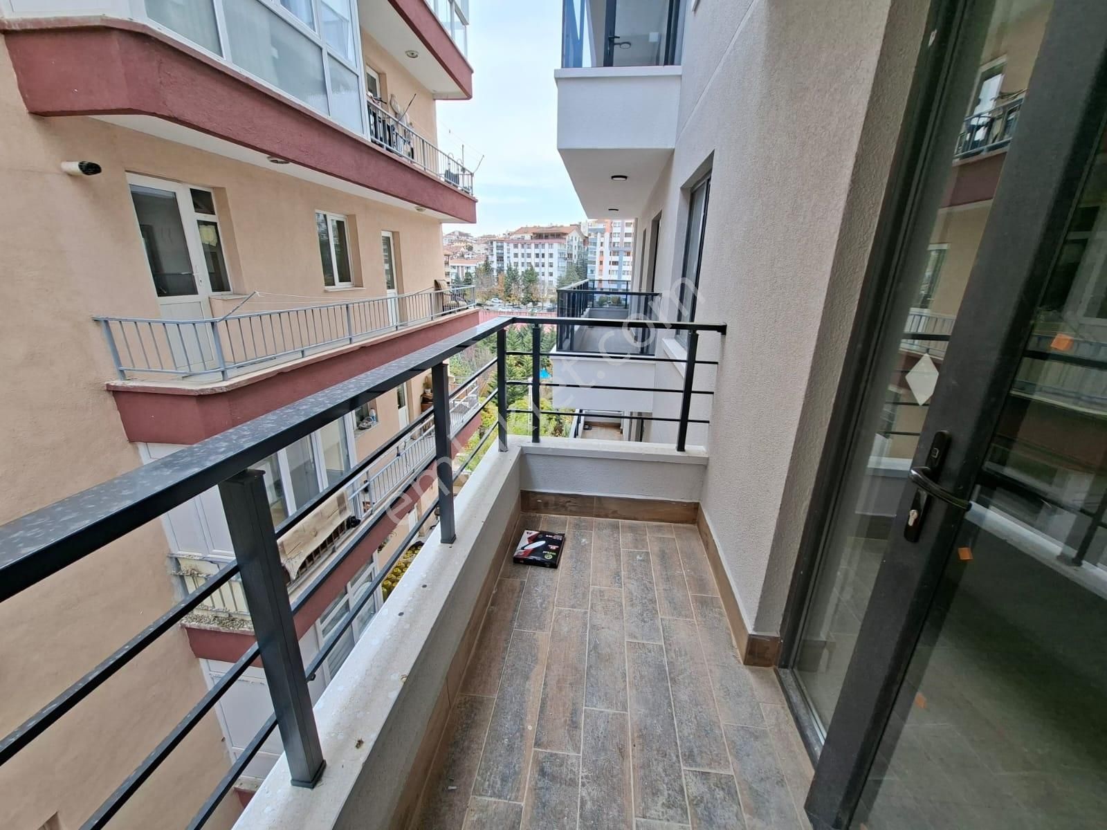 Melike Sokak'ta Mükemmel Konum Full Yapılı 5.kat Satılık 2+1 - Görsel 9