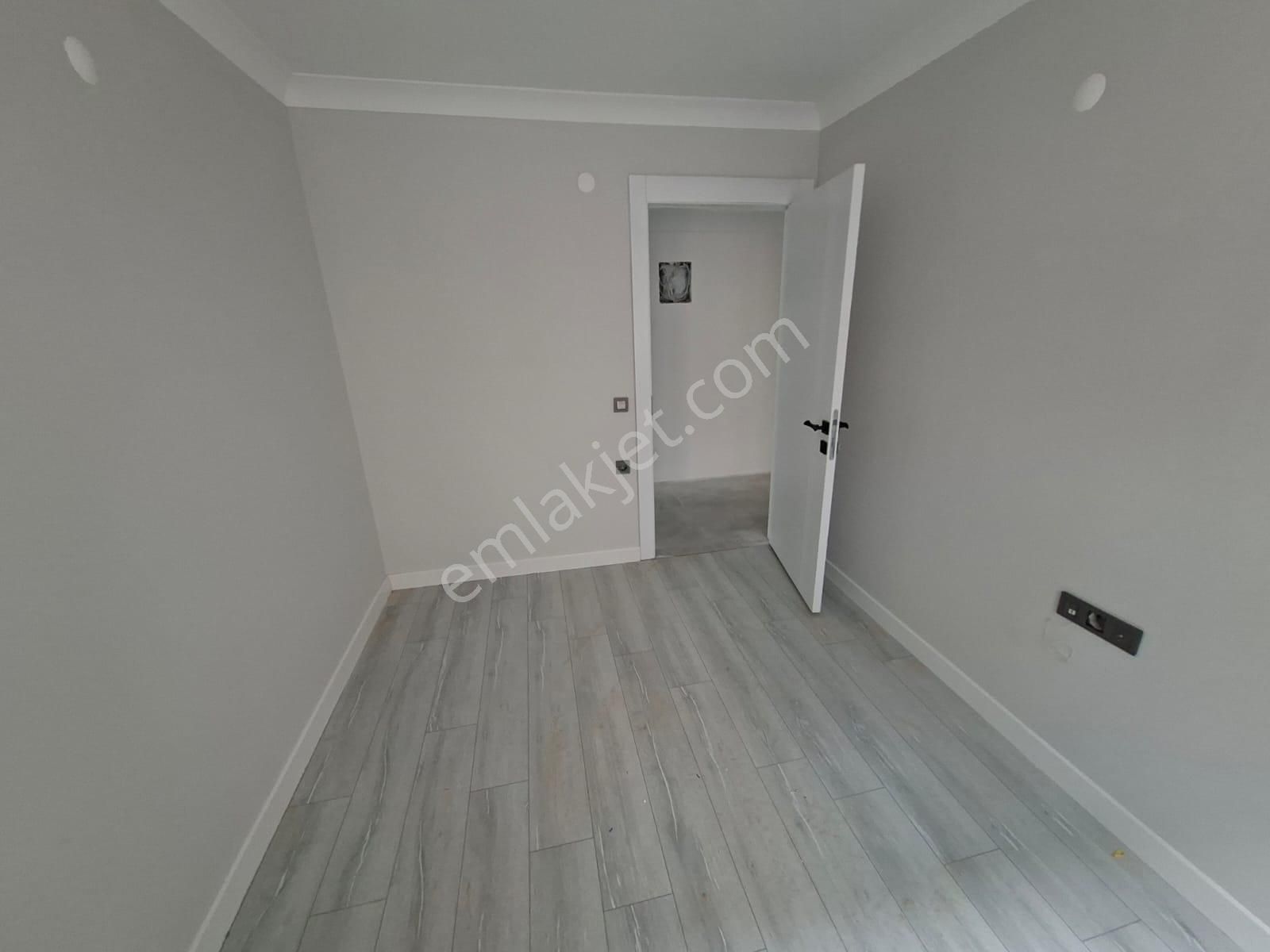 Melike Sokak'ta Mükemmel Konum Full Yapılı 5.kat Satılık 2+1 - Görsel 2