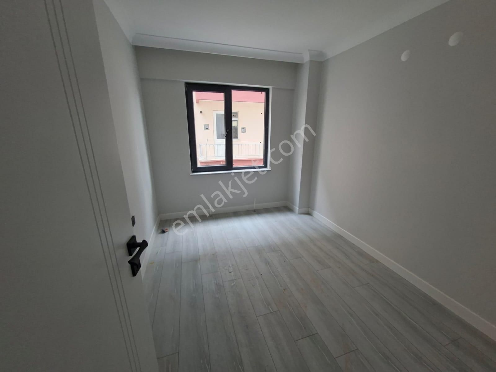 Melike Sokak'ta Mükemmel Konum Full Yapılı 5.kat Satılık 2+1 - Görsel 3