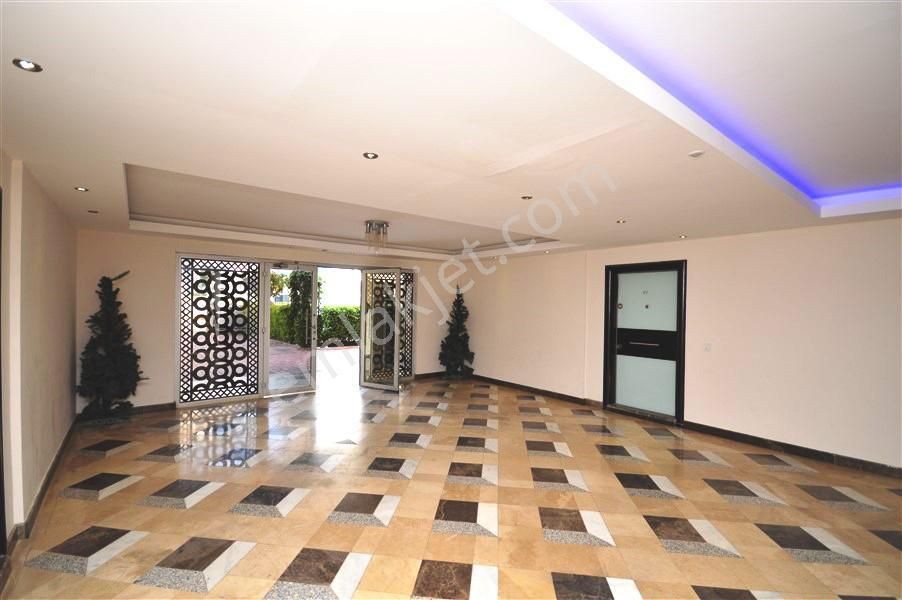 Alanya’nın Gözde Lokasyonunda Geniş Bahçeli 3+1 Daire - Görsel 2