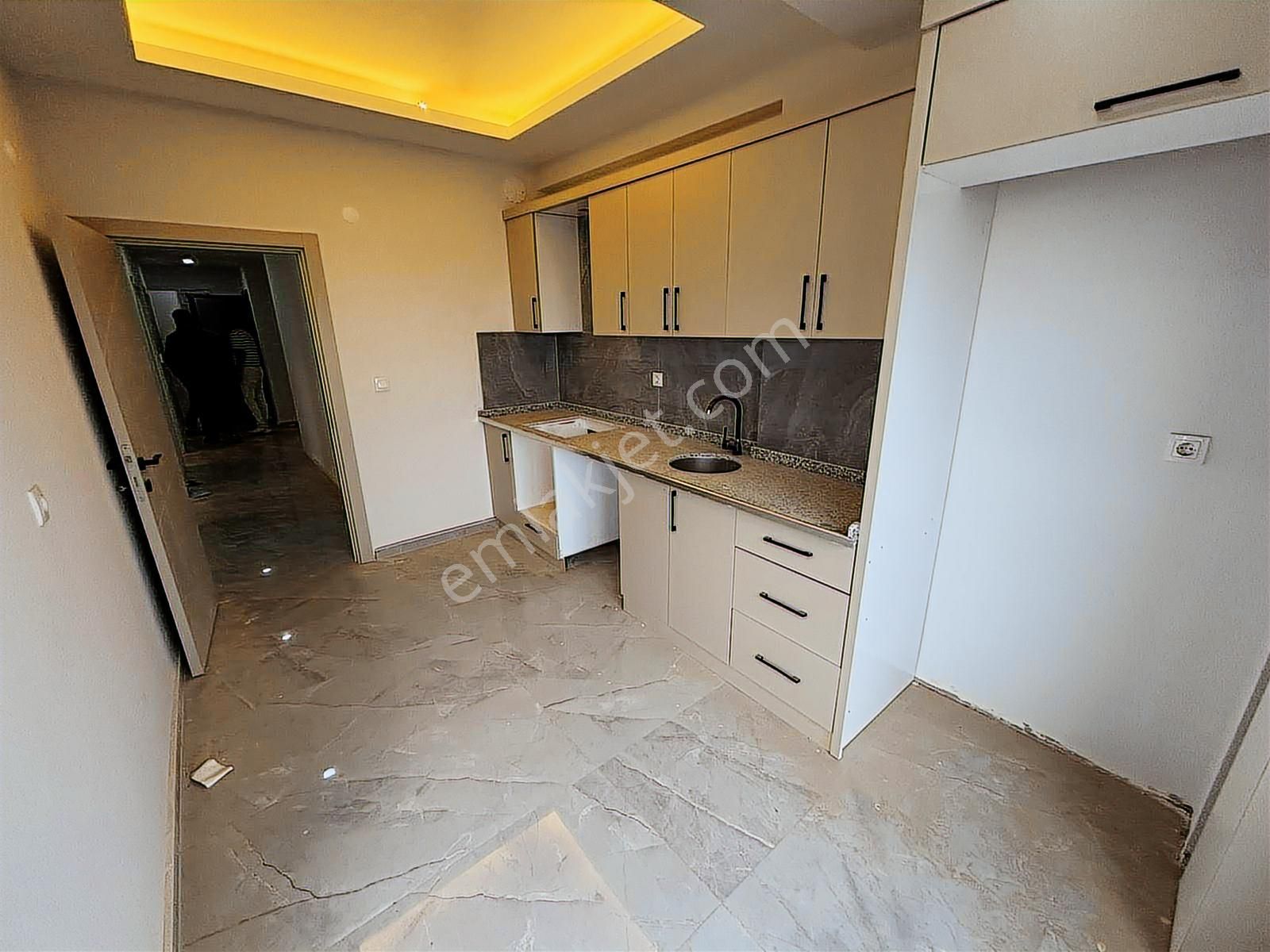 Antalya Şehir Hastenesi Yakını Sıfır 2+1 Havuzlu Ebeveyn Banyolu - Görsel 5