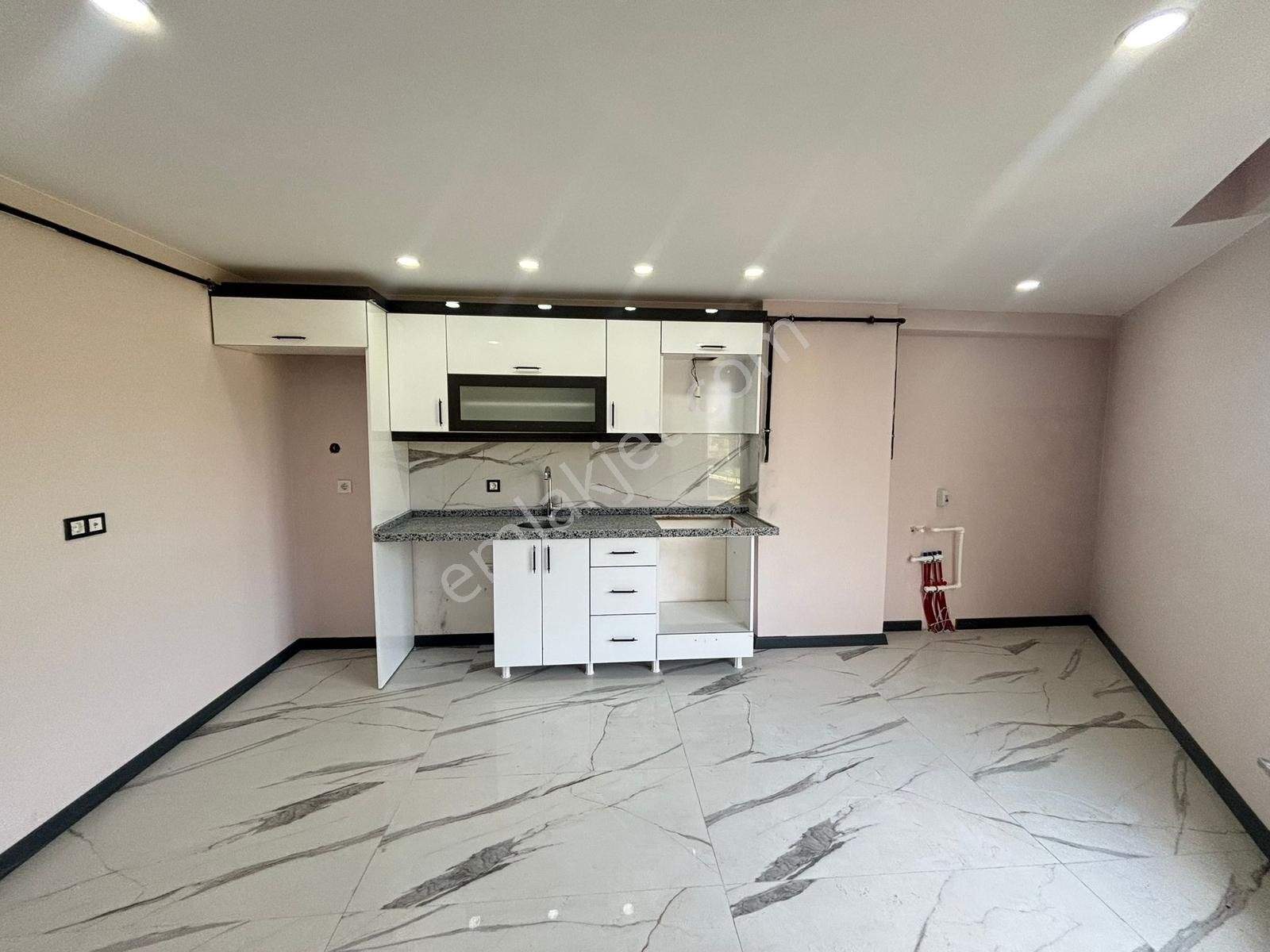 Fa Özbir'den Kızılpınar'da Balkonlu Açık Mutfaklı 2+1 Daire... - Görsel 16