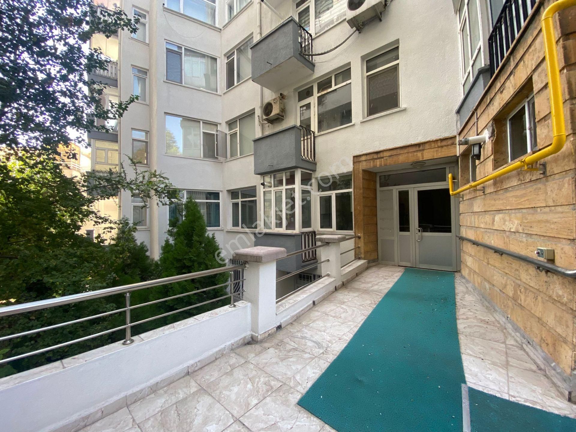 Çankaya Şehit Ersan Caddesinde Eşyalı 3+1 Kiralık Daire - Görsel 2