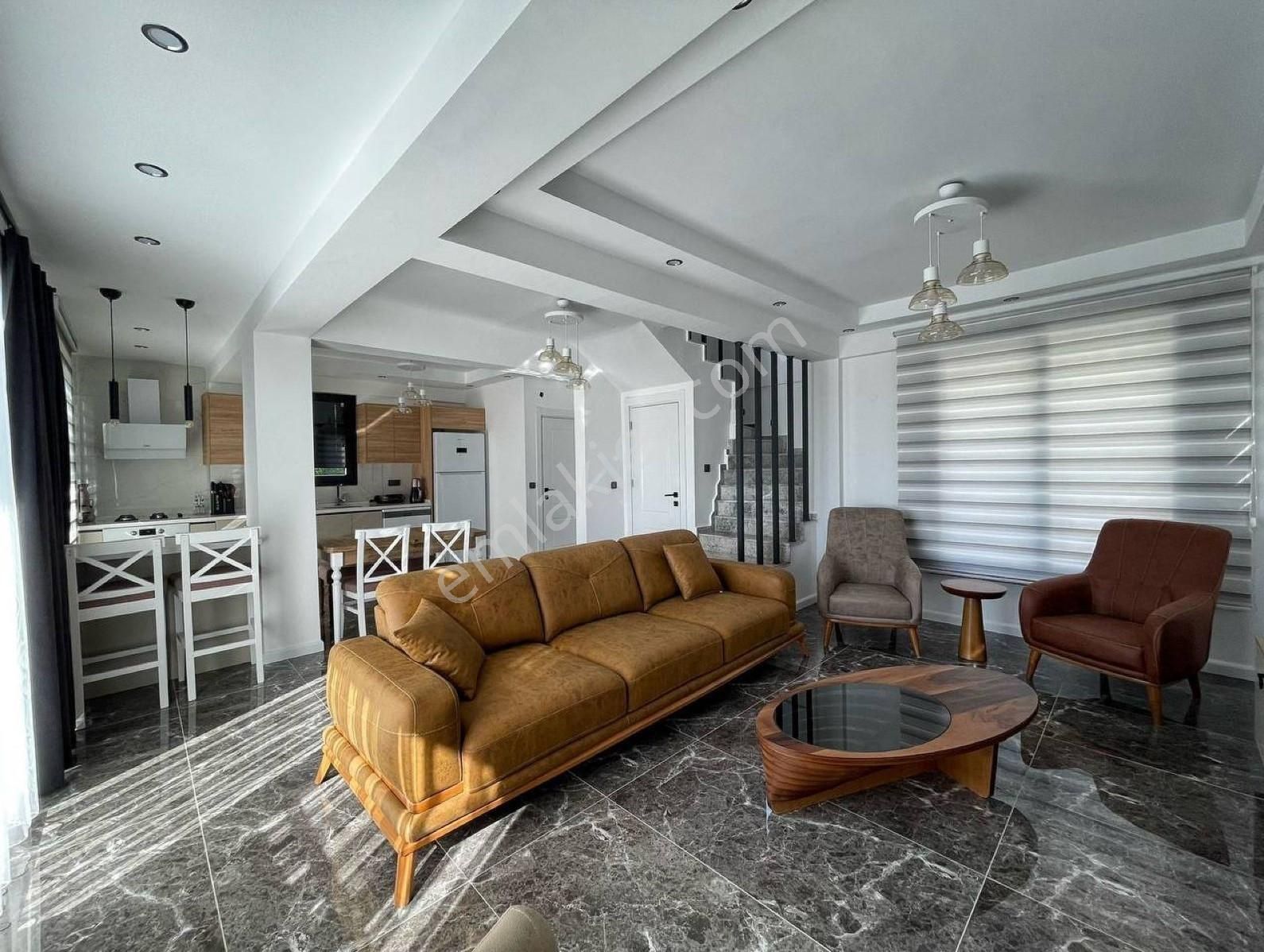 Fethiye Ölüdeniz'de 3+1 Eşyalı, Tripleks, Müstakil Kiralık Villa - Görsel 18