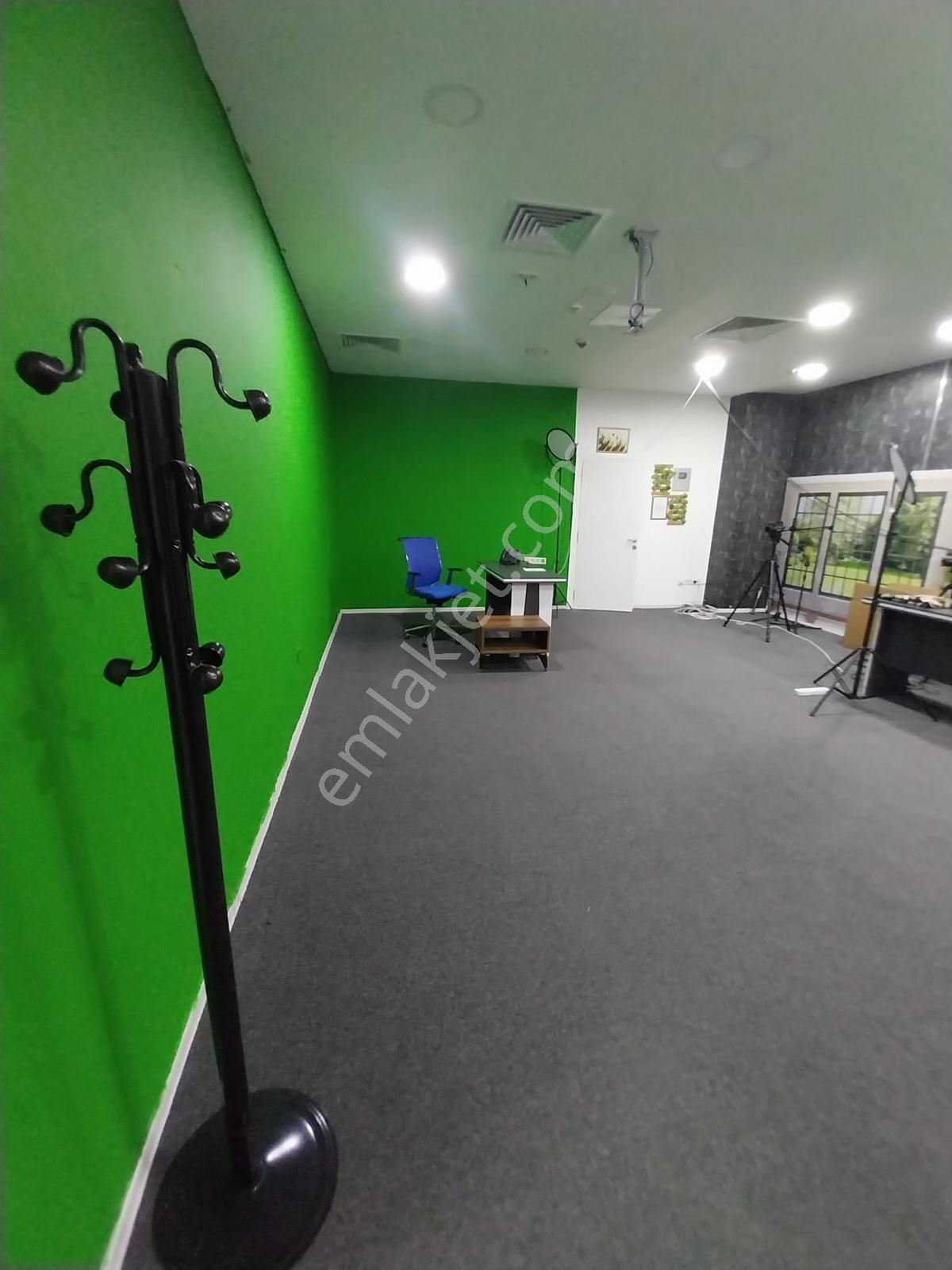 İstanbul Outlet Park İş Merkezi Her İşe Uygun Satılık 4 Dükkan - Görsel 2