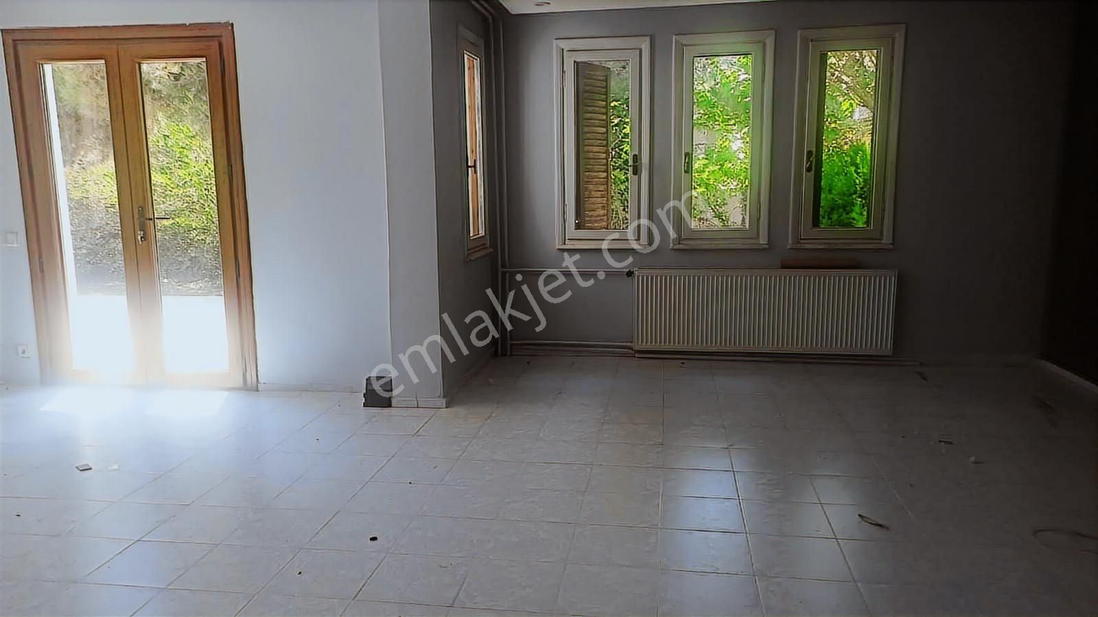 Büyükçekmece Pinartepe De 5+1 300 M2 Site İçerinde Havuzlu Satıl - Görsel 19