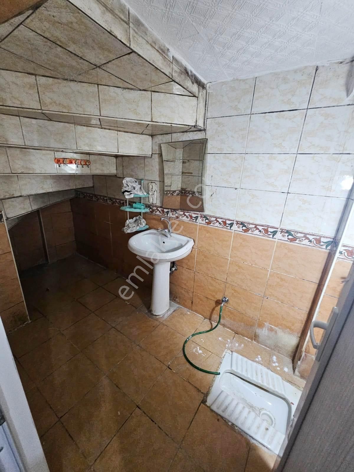 Fatih Emlaktan Çakmak Durağı Yakını Satılık 1+1 Krediye Uygun Bahçe Katı - Görsel 7