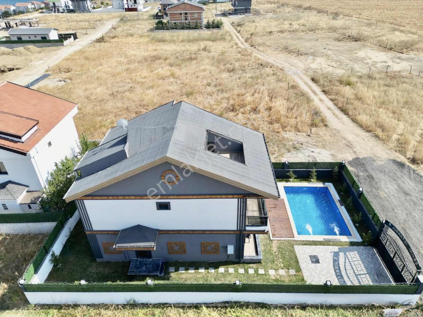 Gümüşyaka Da Deniz Manzaralı Satılık Vılla