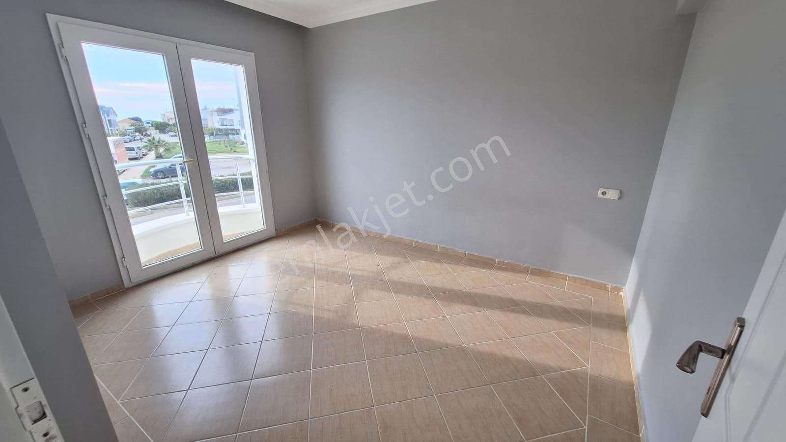 Didim Efeler Mahallesi'nde Güvenlikli Site İçerisinde Havuzlu 2+1 Açık Mutfaklı Satılık Daire - Görsel 4